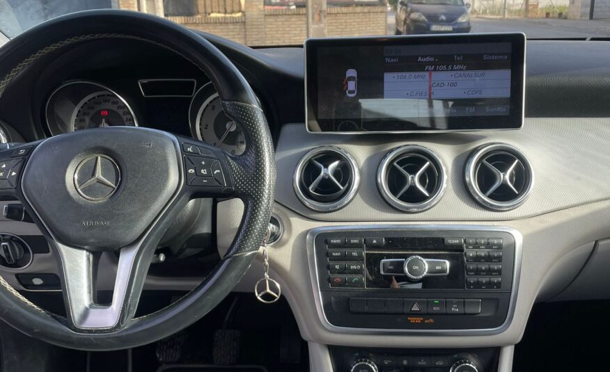 MERCEDES-BENZ GLA 200 CDI