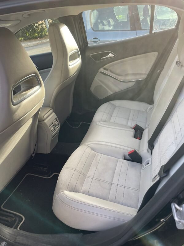 MERCEDES-BENZ GLA 200 CDI