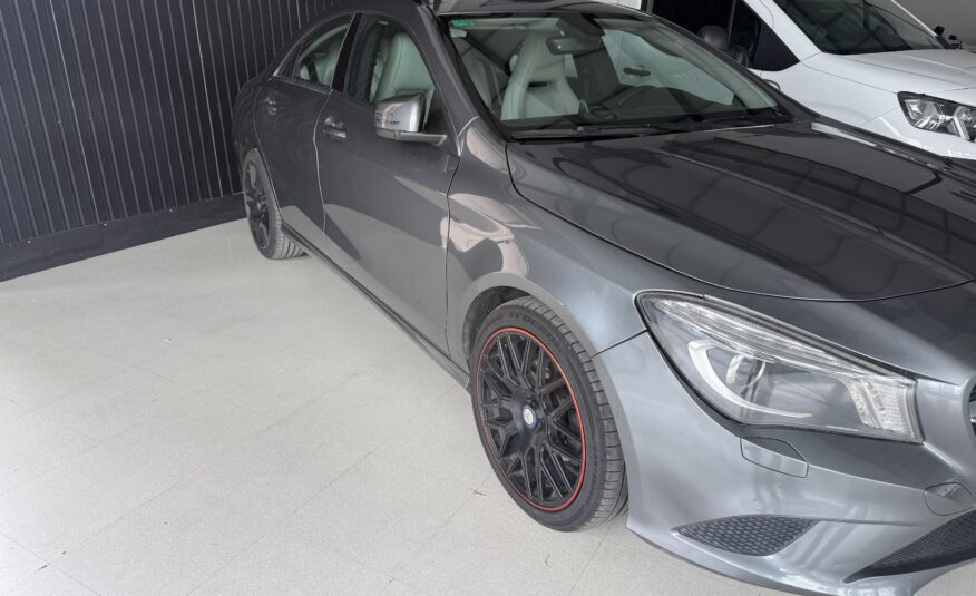 MERCEDES-BENZ CLASE CLA 200 CDI