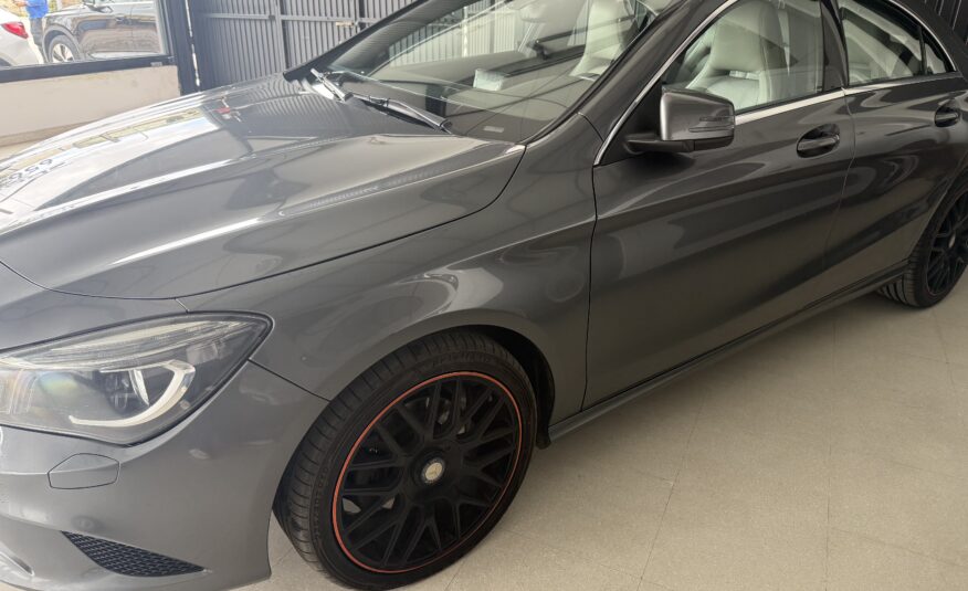 MERCEDES-BENZ CLASE CLA 200 CDI