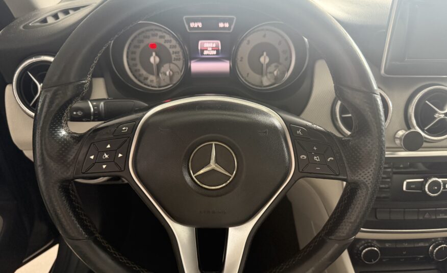 MERCEDES-BENZ CLASE CLA 200 CDI