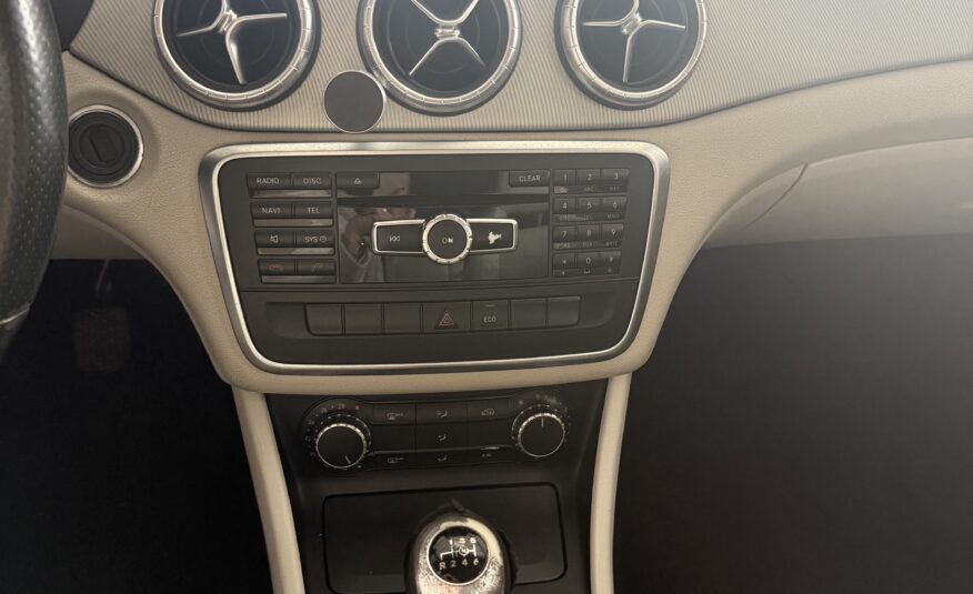 MERCEDES-BENZ CLASE CLA 200 CDI
