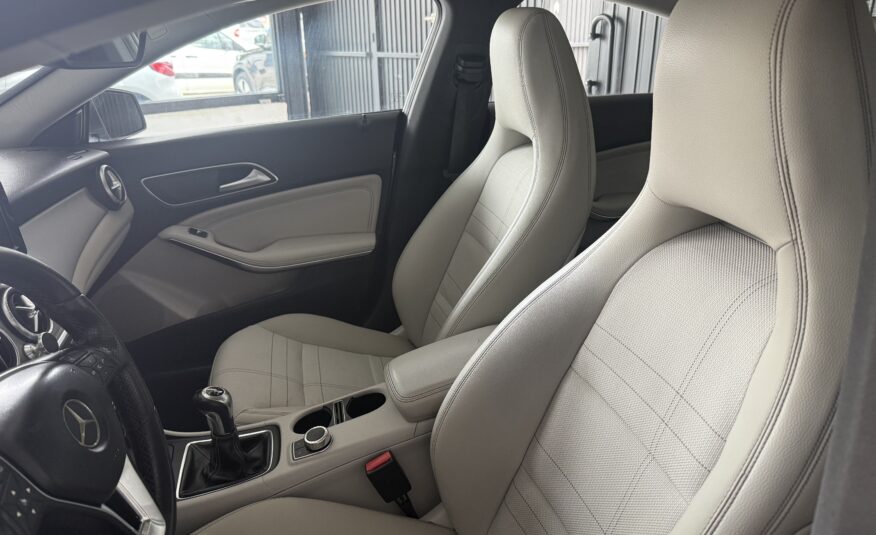 MERCEDES-BENZ CLASE CLA 200 CDI