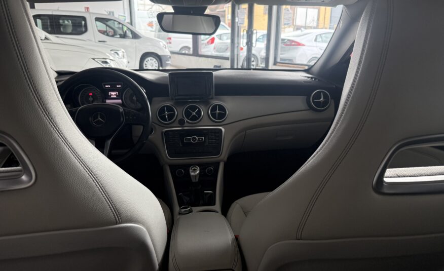 MERCEDES-BENZ CLASE CLA 200 CDI