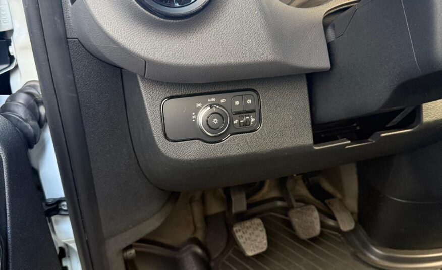 MERCEDES-BENZ SPRINTER 211 CDI