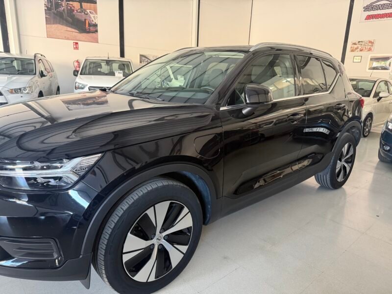 VOLVO XC-40 1.5 T-4 HIBRIDO ENCHUF