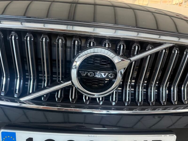 VOLVO XC-40 1.5 T-4 HIBRIDO ENCHUF