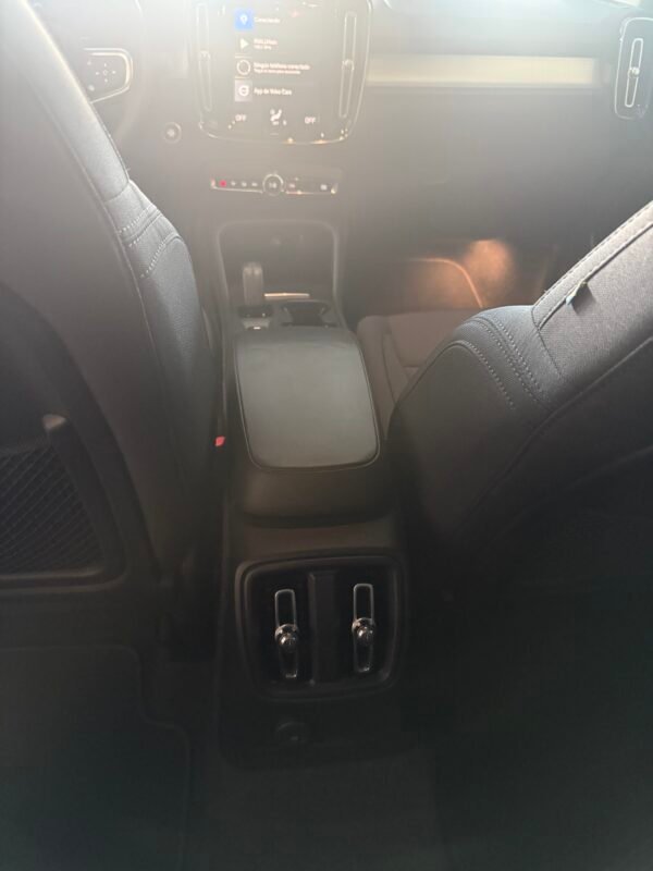 VOLVO XC-40 1.5 T-4 HIBRIDO ENCHUF