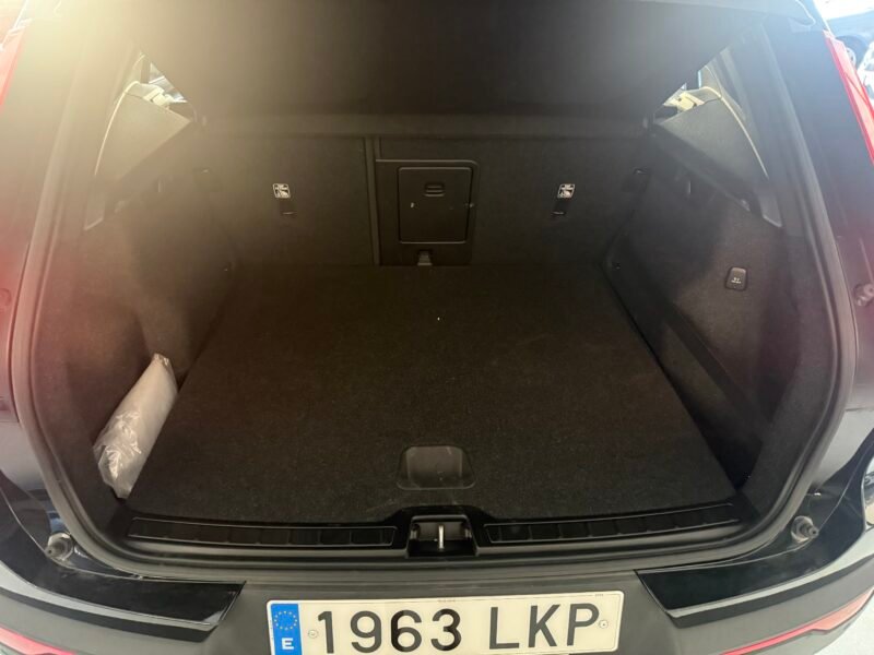 VOLVO XC-40 1.5 T-4 HIBRIDO ENCHUF