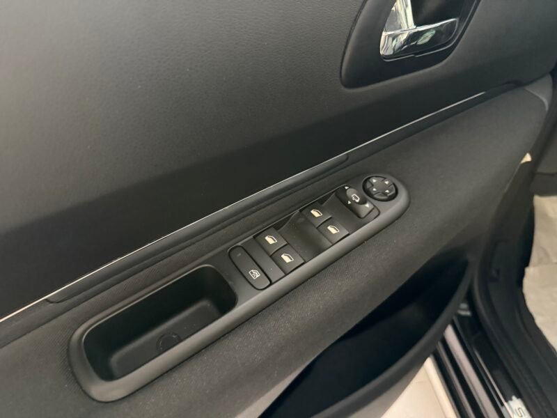 PEUGEOT 3008 1.6 STYLE BLUEHDI