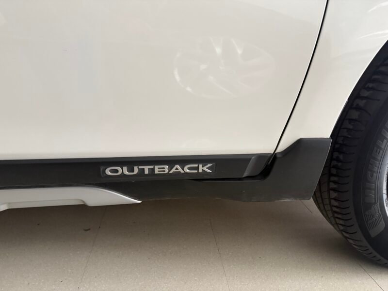 SUBARU OUTBACK 2.0