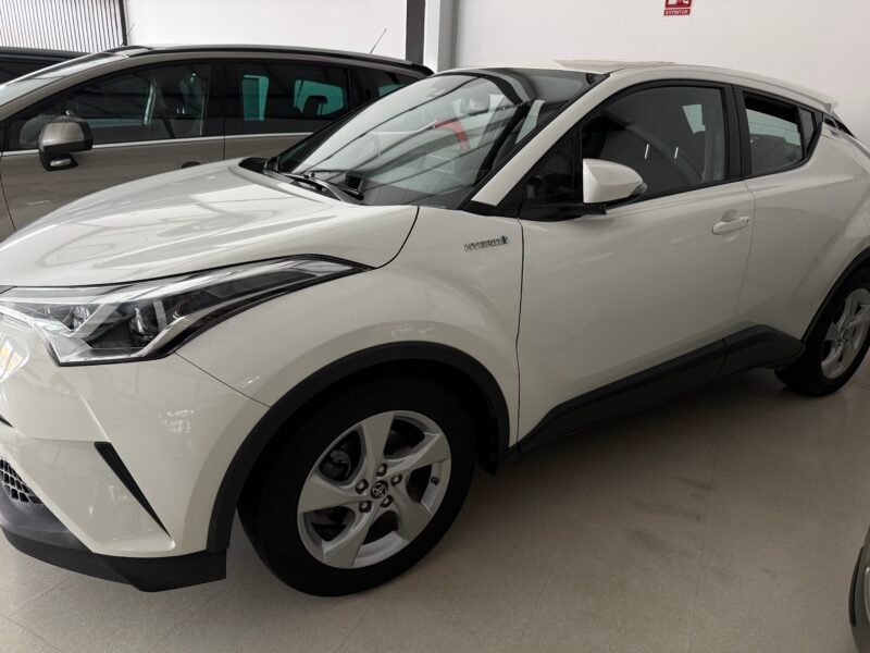 TOYOTA CH-R 1.8 HIBRIDO