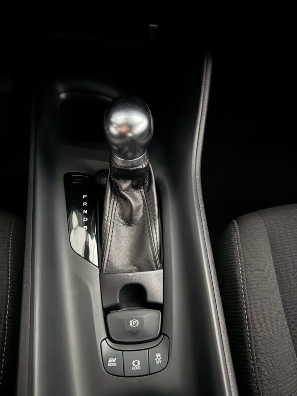 TOYOTA CH-R 1.8 HIBRIDO