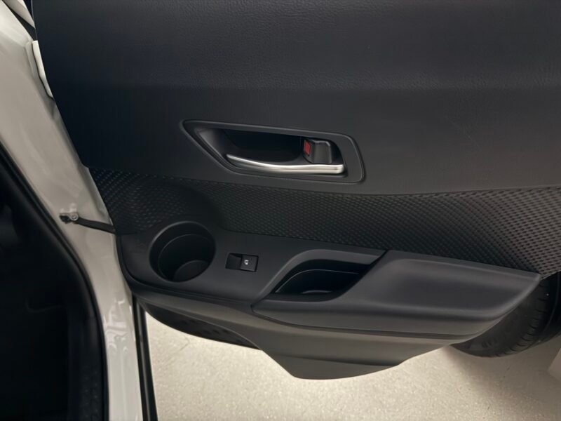 TOYOTA CH-R 1.8 HIBRIDO