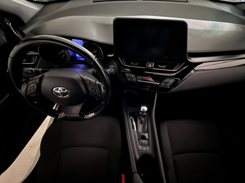 TOYOTA CH-R 1.8 HIBRIDO
