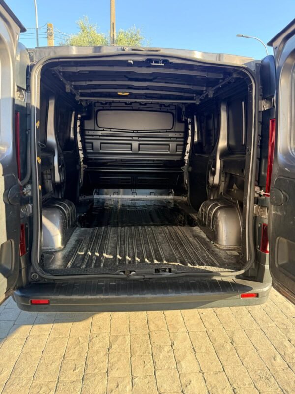 RENAULT TRAFIC 1.6 DCI