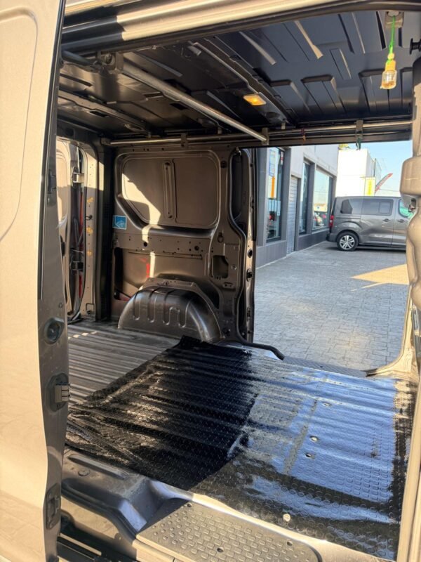 RENAULT TRAFIC 1.6 DCI